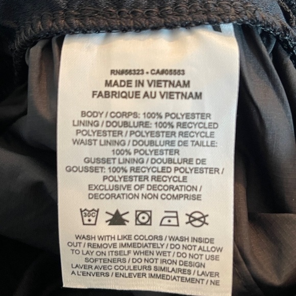 Nike Swoosh Run women’s running shorts size medium - Picture 13 of 15